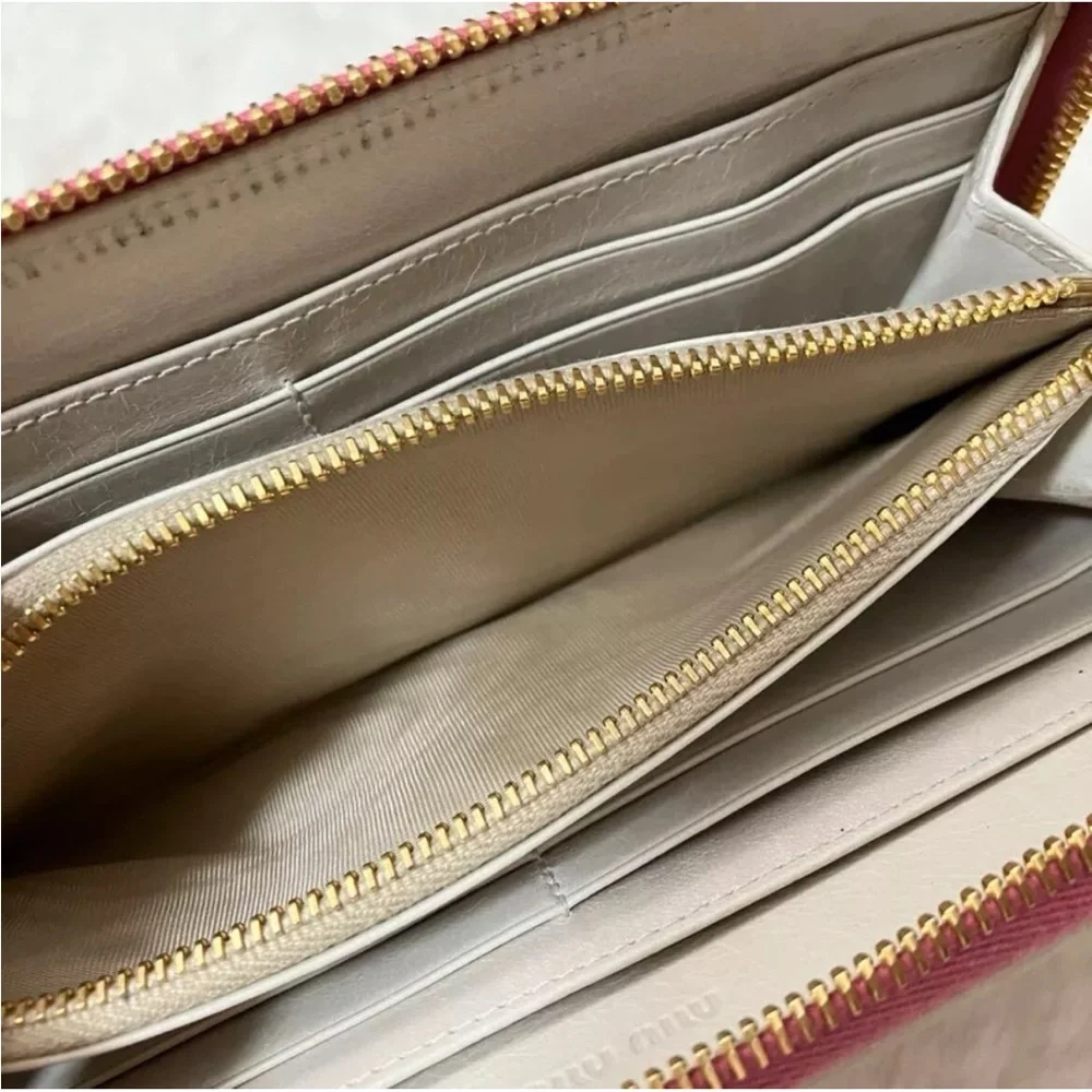 EUC MIU MIU Long Leather Wallet Purse Heart Zip Around Pink Leather Authentic - Picture 10 of 10